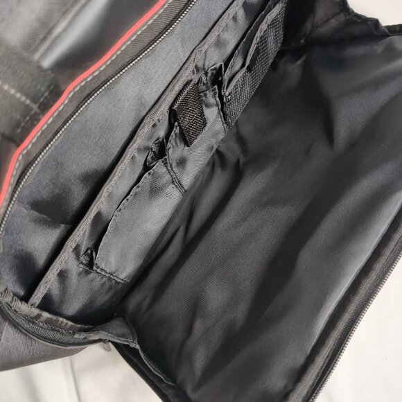 Targus 16" Black/Red Travel Laptop Bag 3 Compartments with Carry On Strap - Picture 4 of 6